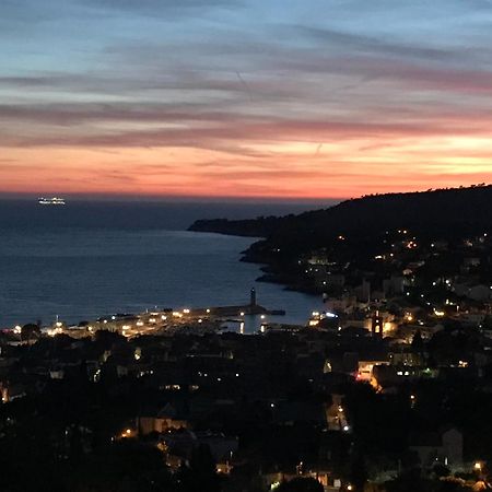 T2 A Cassis Vue Mer De Reve Экстерьер фото